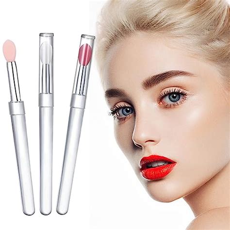 7 Ways To Perfect Lip Gloss With Big Applicator